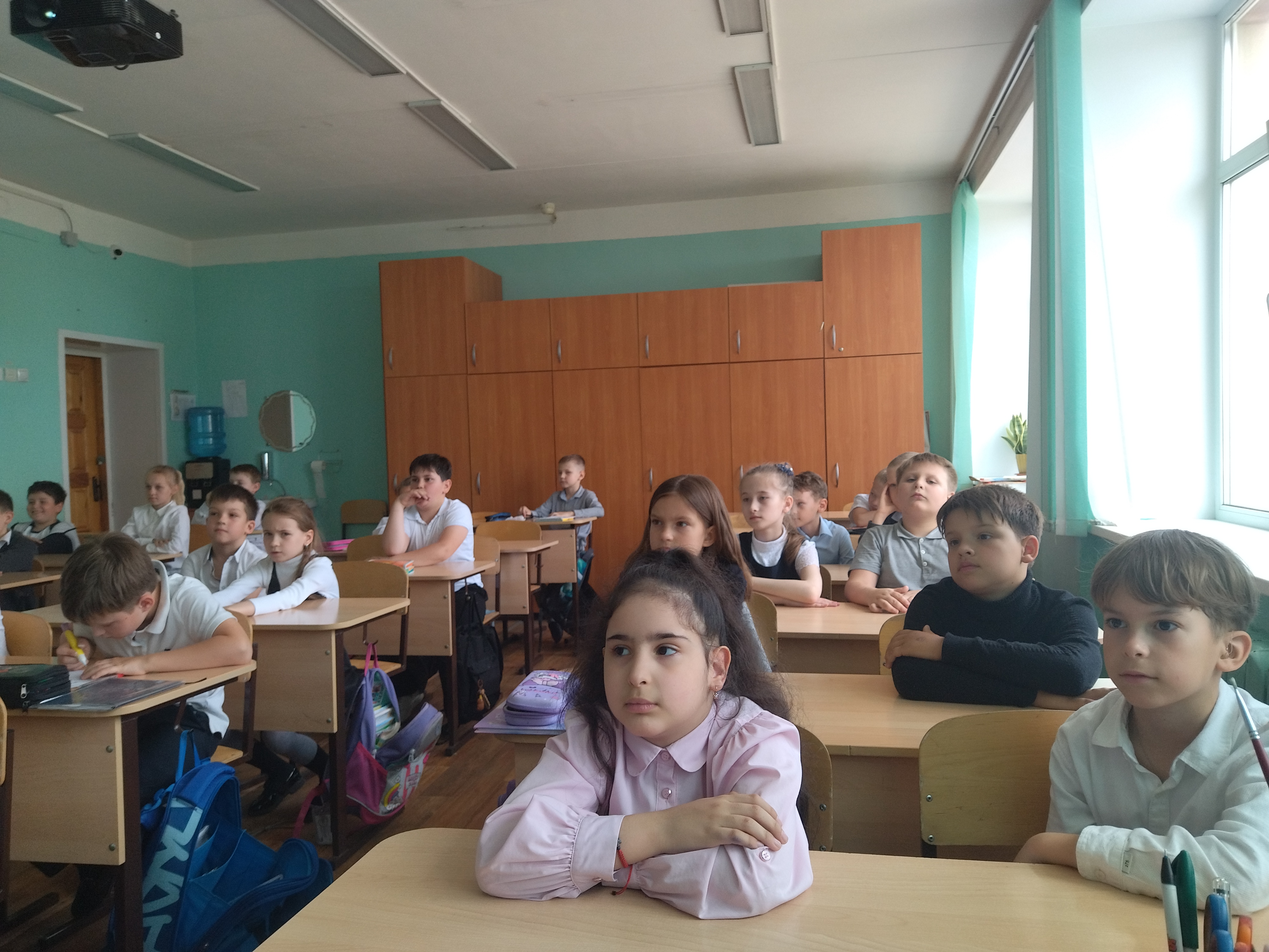 Киноурок «Две девушки скейтбордисты» во 2 «в» классе.