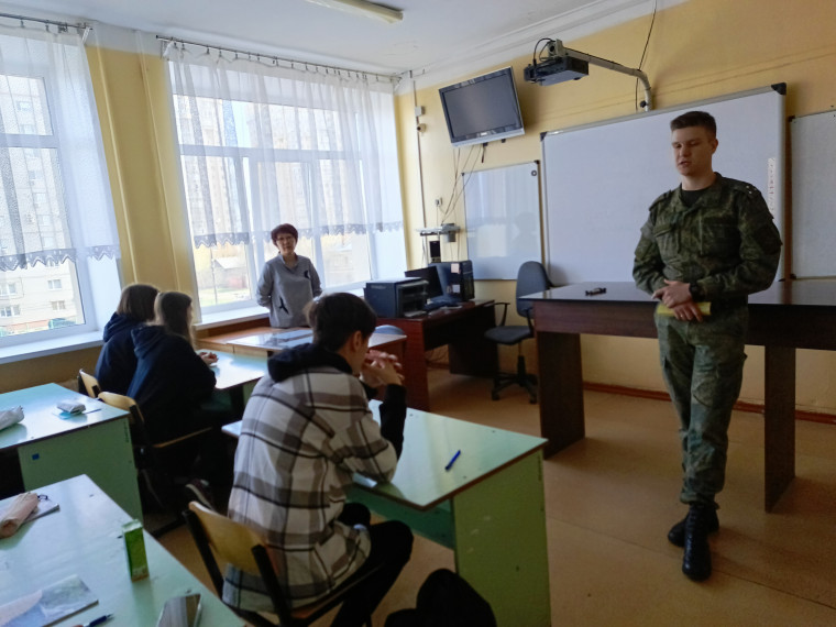 Встреча с представителем Саратовского высшего артиллерийского командного училища.
